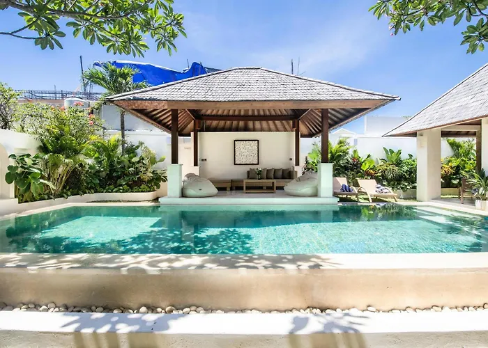Luxury 4br Haven, 3min To Canggu's Elegance Ferienhaus