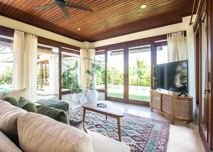 Ferienhaus Luxury 4br Haven, 3min To Canggu's Elegance Canggu