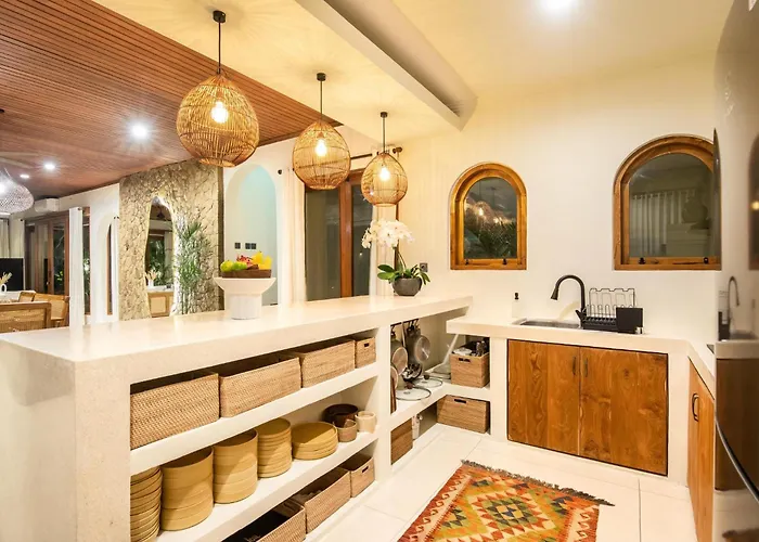 Newly Renovated 4Br Villa 400M To Canggu Beach بيت للعطل تْشانغو