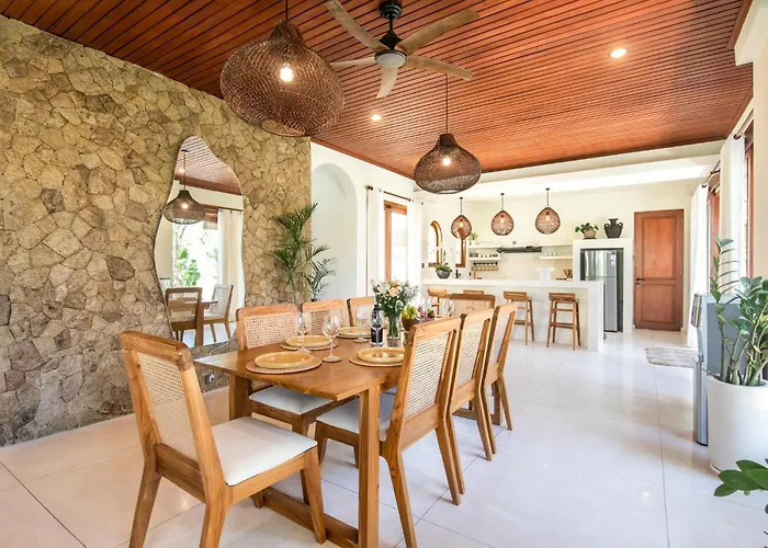 Colonial-Style 4Br Villa, 400M To Canggu Beach Canggu