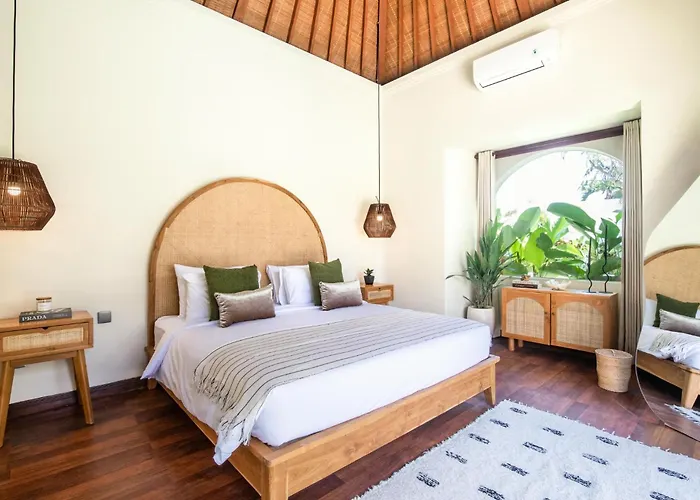 Luxury 4br Haven, 3min To Canggu's Elegance *