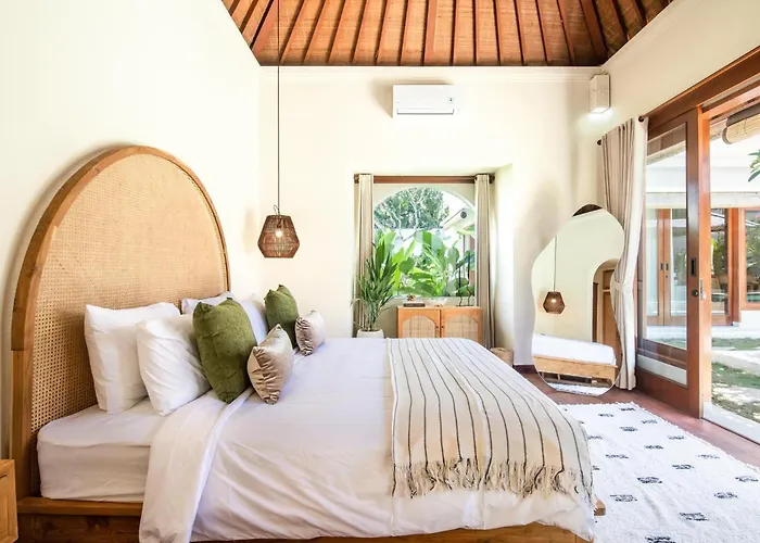 Luxury 4br Haven, 3min To Canggu's Elegance Ferienhaus