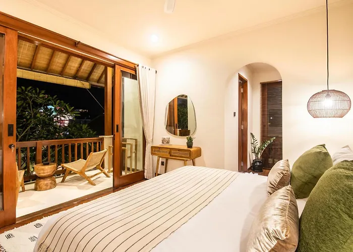 Luxury 4br Haven, 3min To Canggu's Elegance Ferienhaus *