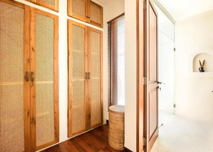 Luxury 4br Haven, 3min To Canggu's Elegance Ferienhaus